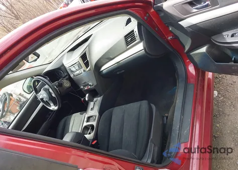 2013 Subaru Legacy 2.5I Premium из США, поврежденный, VIN 4S3BMBC62D3044482